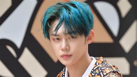 txt burberry|TXT Yeonjun's iconic blue hair comeback takes the.